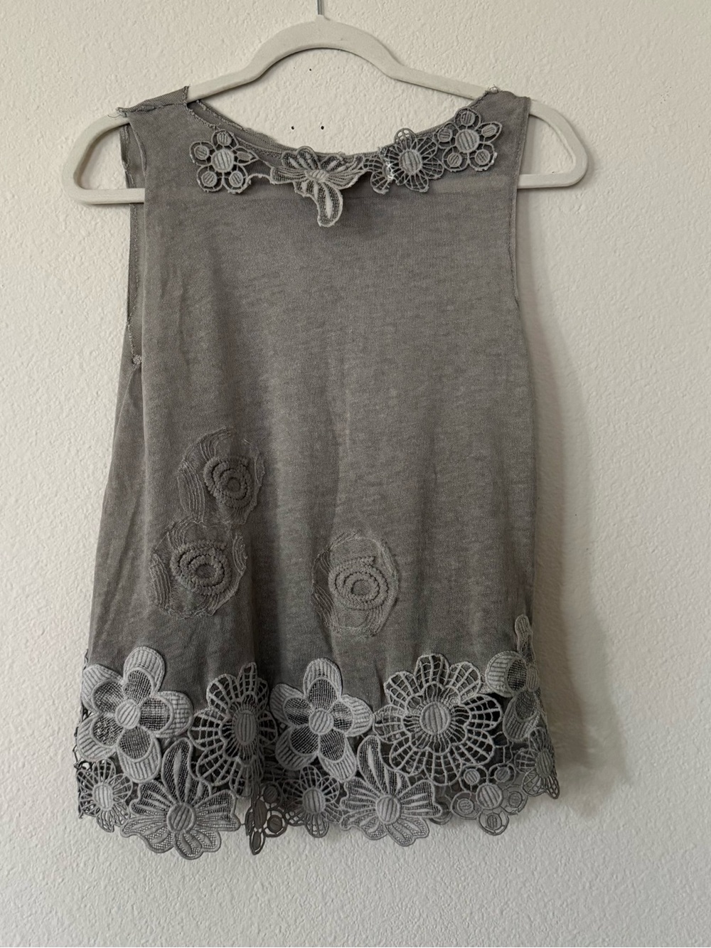 Women's Gray Sleeveless Lace Trim Top fairy whimsy small